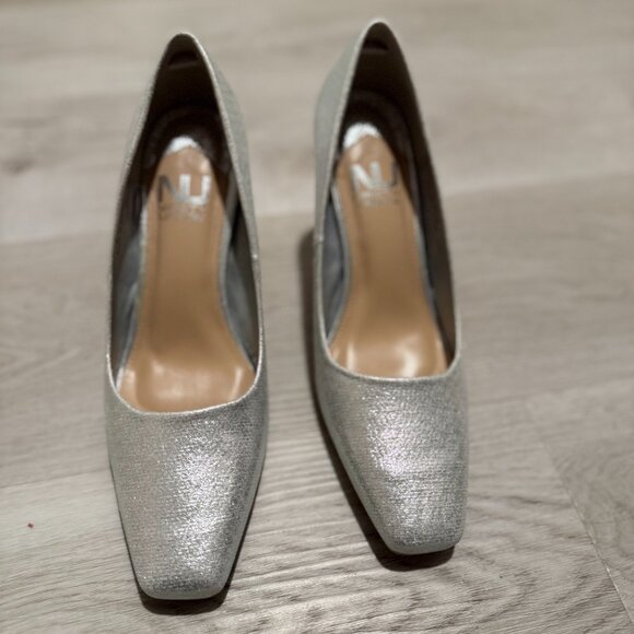 Ninety Union Silver heels with Round heel size 8 - Picture 2 of 5